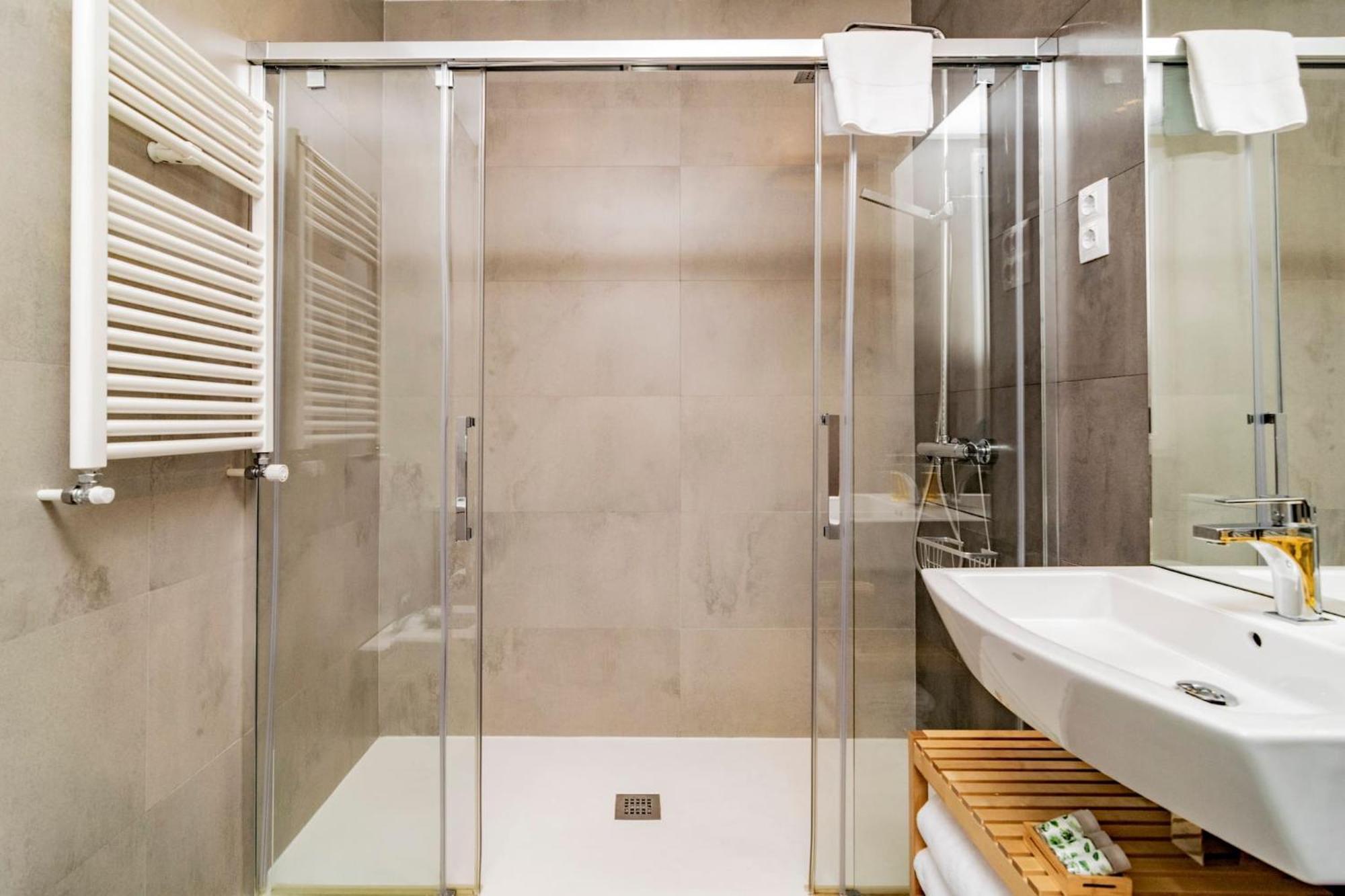 Juan Bravo Suites Madrid Eksteriør bilde